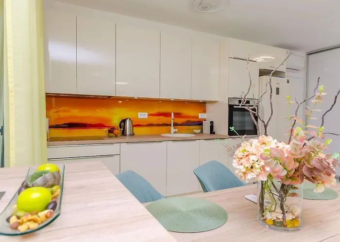 Linda トロギール